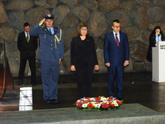 13 February 2018 National Assembly Speaker Maja Gojkovic paying respects at the Holocaust Remembrance Centre Yad Vashem 